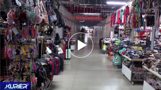 Leo thang xung đột tại khu TTTM Modlińska: "Quản lý chỉ tay, ra lệnh đánh người" - TVP3