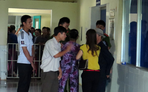 Đình chỉ bác sĩ, hộ sinh liên quan 3 trẻ chết sau tiêm văcxin