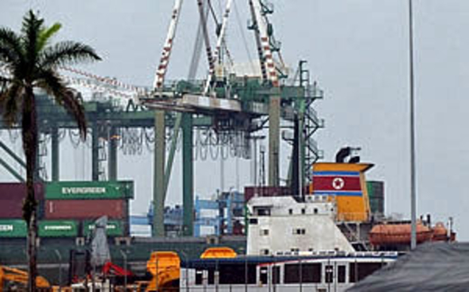 Bắc Hàn bị phạt gần 1 triệu đô la vì chở lậu vũ khí