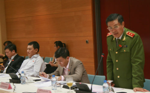 Quá dễ dãi với người nước ngoài tại Việt Nam