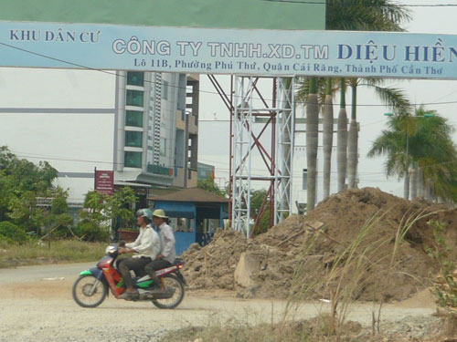 Bà Diệu Hiền vỡ nợ: Năng lực nhỏ, tham vọng lớn