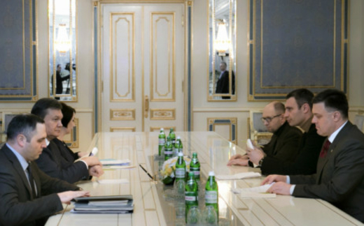 Ukraine sẽ bỏ điều luật chống biểu tình