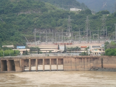 Không thể bắt xã hội gánh lỗ cho ngành điện