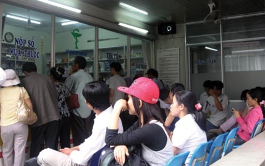 Nghịch lý đấu thầu thuốc vào bệnh viện: “Trải chiếu hoa” cho thuốc ngoại kém chất lượng