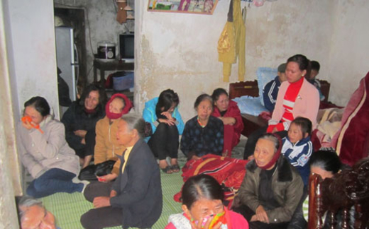 Tàu chìm trên biển, 10 ngư dân mất tích