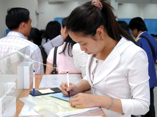 Nên miễn giảm thuế thu nhập cá nhân
