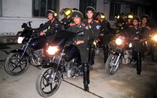 Cảnh sát cơ động có cần trang bị máy bay, tàu thủy?