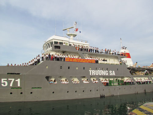 Tổng kết đợt quyên góp ủng chiến sĩ và nhân dân biển đảo Việt Nam.