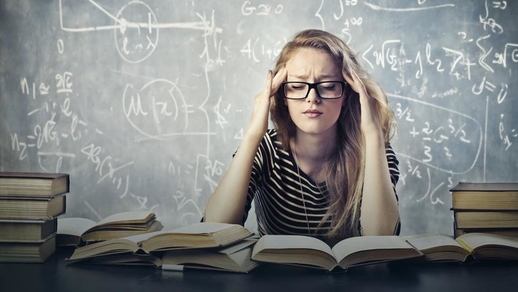 Bằng tốt nghiệp đại học ở Ba Lan có giá trị hơn nửa triệu złoty (netto)