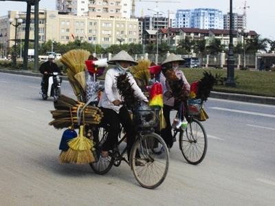Người thủ đô phải có nhà và việc làm?