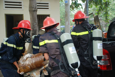 TP.HCM: Rò rỉ khí Clo, người dân hoảng sợ
