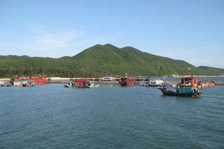 Biển đảo Quan Lạn