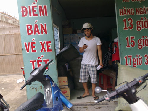 Xe đò Tết: Trong dư, ngoài bát nháo