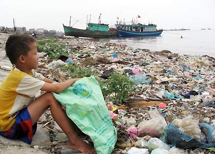 Vẫn “trọng kinh tế, nhẹ môi trường”