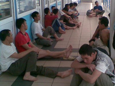 Còn nhiều lao động bên Nga “kêu cứu” xin về