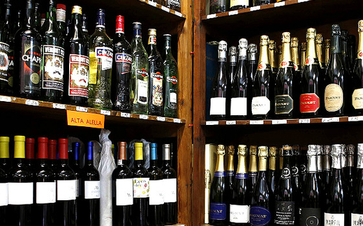 Thế giới có đang “khát” rượu?