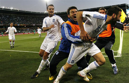 Hy Lạp bắn hạ 'Đại bàng xanh' trong thế hơn người