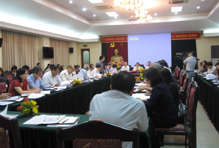 'Giáo dục Việt Nam đang đào tạo ngược'