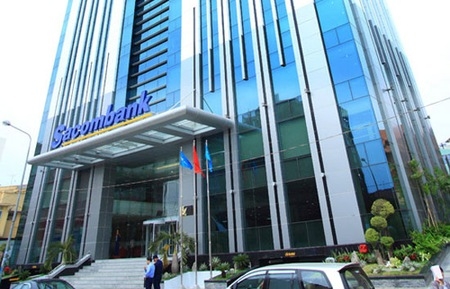 Eximbank cử người “sang” Sacombank