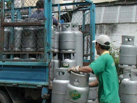 Thi nhau móc túi người tiêu dùng