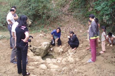 Viết tiếp chuyện lạ ở Cao Bằng: “Mó nước hiểu tiếng người”