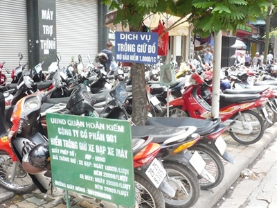 Đề xuất chống ùn tắc tại Hà Nội và TPHCM: Đóng phí ô tô 20 triệu đồng/năm