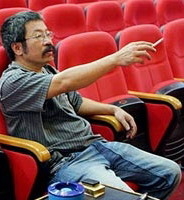 Né tránh, nghịch lý và... hạnh phúc