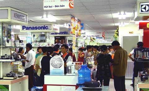 Bán lẻ lạm dụng chiêu trò, người mua phát ngán