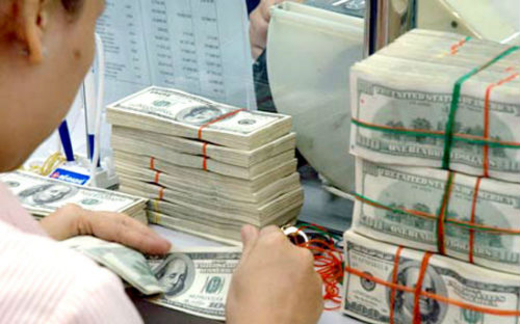 Vốn ngoại cứu NH yếu kém: Trông đợi và hoài nghi