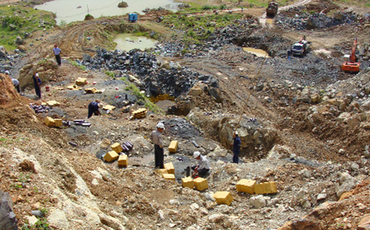 Quản trị tài nguyên khoáng sản: “Người ăn ốc - kẻ đổ vỏ”