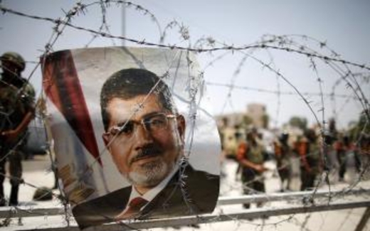 Phe ủng hộ Morsi bám trụ bất chấp cảnh sát đe dọa tấn công