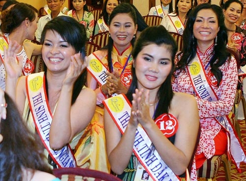 Đi thi HH quý bà, chưa phải đã thành đạt!