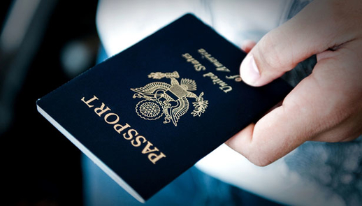 Hộ chiếu được phát triển và ứng dụng như thế nào trong lịch sử?