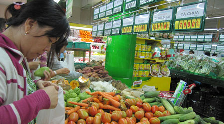 Cuộc rượt đuổi trường kỳ giữa lương và lạm phát