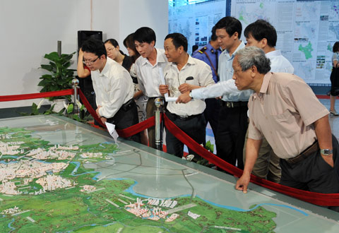 Hà Nội lên cơn sốt đất