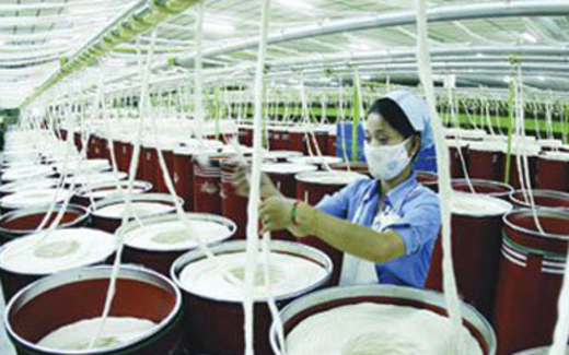 Lạm phát chưa qua, đình trệ chực tới