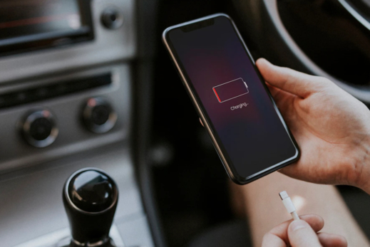 5 cách để hạn chế smartphone 'sập nguồn' trong mùa đông Ba Lan