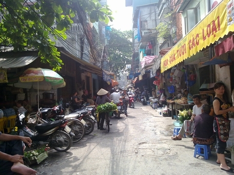 Xóa chợ, người Hà Nội mua bán ở đâu ?