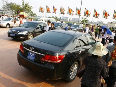 Khoán xe công: Sáu năm, chỉ một người thực hiện