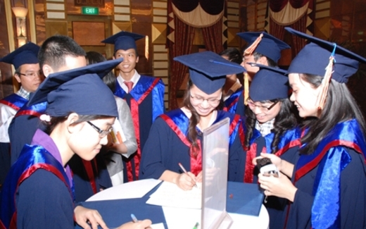 Cứ thất nghiệp là đi làm… thạc sĩ