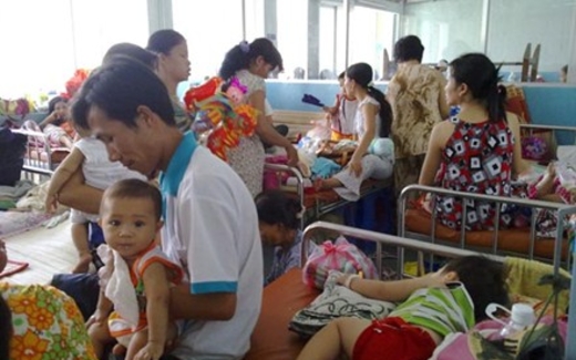 Nhập nhằng “công - tư” trong bệnh viện công: Có tiền thì đến bệnh viện công... “khám tư”