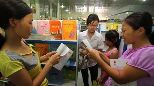 Sách chuẩn không chuẩn: Trùng lắp và thoát ly thực tế