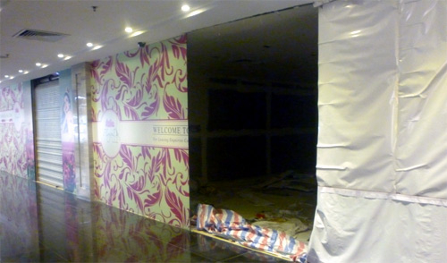 Bỏ hoang chợ hiện đại, dân tìm về chợ cóc