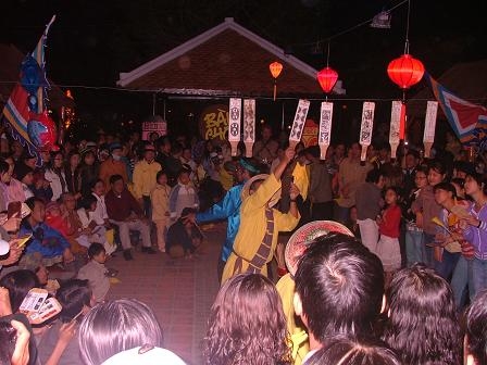 Về Hội An nghe hô bài chòi