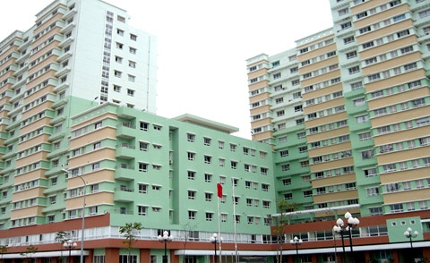 'Đẽo cày giữa đường' nhà thu nhập thấp