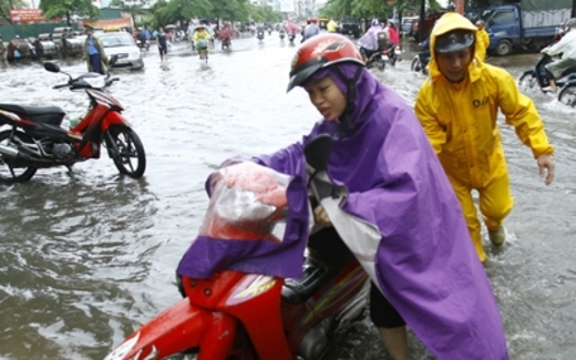 Chi hàng ngàn tỷ đồng, sao vẫn ngập?