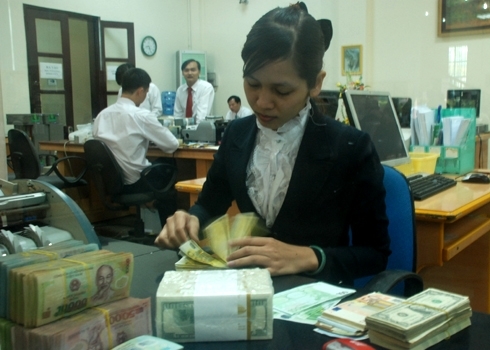 Đôla chợ đen nhiều tỉnh thành rút vào hoạt động bí mật