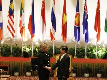 Việt Nam làm bạn với thế giới (và Mỹ) để đối phó với Trung Quốc