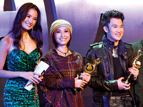 “Thảm hoạ” Vpop: Khi tắc nghẽn sẽ tự dừng tự huỷ