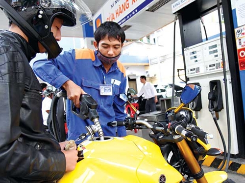 Tập đoàn Xăng dầu Việt Nam (Petrolimex) - Lỗ nặng nhưng lương vẫn cao